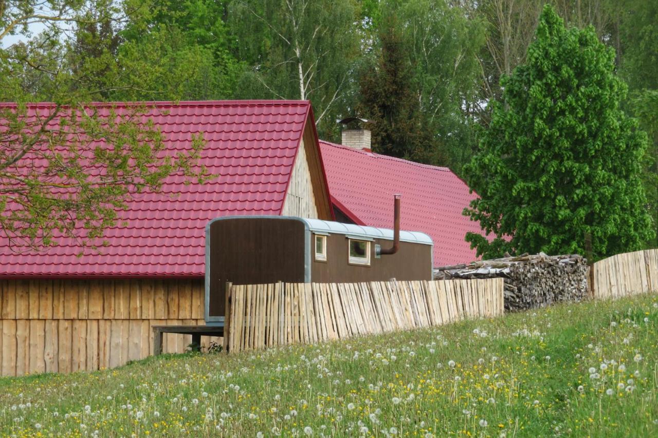 Hotel Maringotka Na Samote Na Kozi Farme Pobezovice Esterno foto